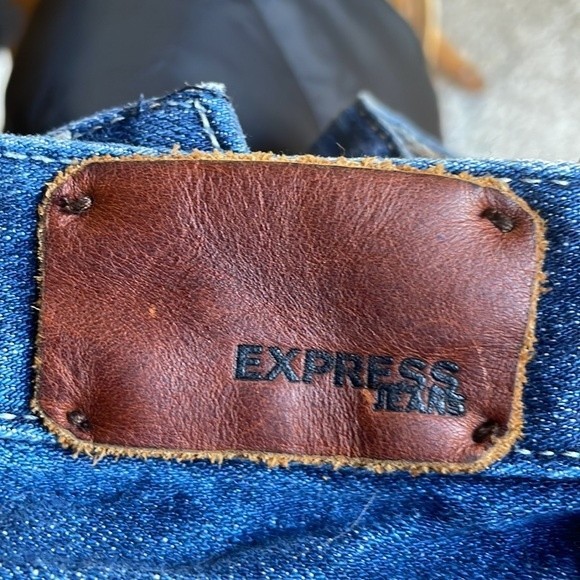 Express Jeans Zelda Barely Boot - 2S Short - Picture 14 of 16